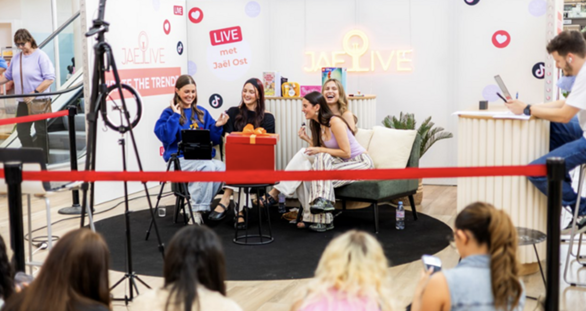 https://mastr.be/wp-content/uploads/2026/06/Waasland-Shopping-Jael-Ost-Jaellive-Four-Real-MASTR-livestream.png